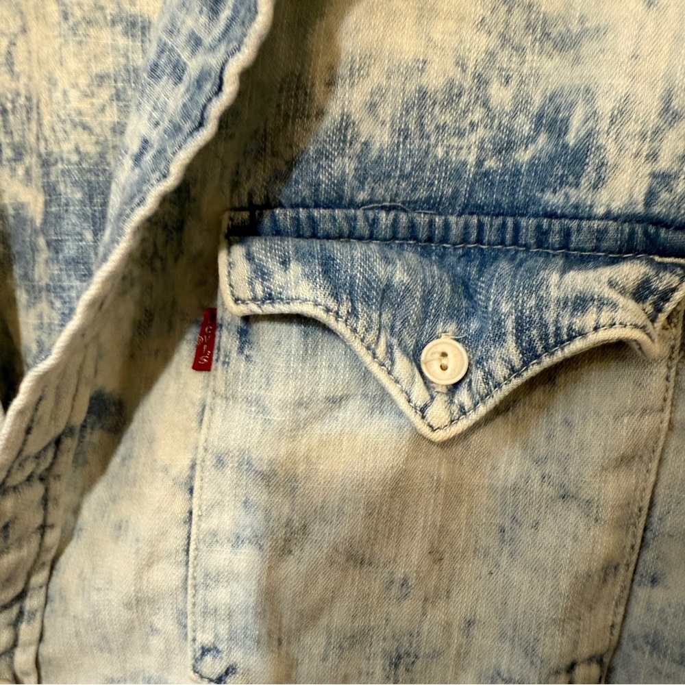 Levi’s Acid Wash Denim Western Shirt L Blue Snap Button Y2K Cowboycore - Picture 3 of 5